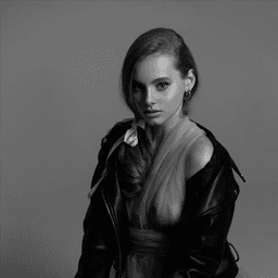 Alina O. Taskuri.ro
