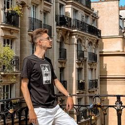 Daniel Z poza de pe Taskuri.ro