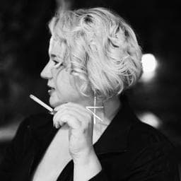 Alina R poza de pe Taskuri.ro