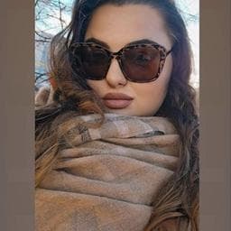 Carmen francesca B poza de pe Taskuri.ro