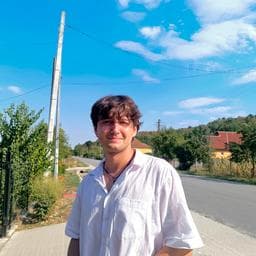 Radu C poza de pe Taskuri.ro