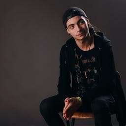 Claudiu Z poza de pe Taskuri.ro
