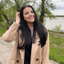 Alina R poza de pe Taskuri.ro