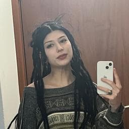 Liana M poza de pe Taskuri.ro