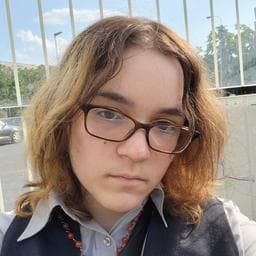 Feliks M poza de pe Taskuri.ro