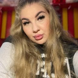 Beatrice M poza de pe Taskuri.ro