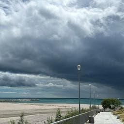 Mădălina M poza de pe Taskuri.ro