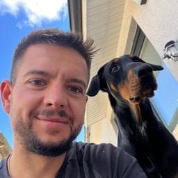 Flavius M poza de pe Taskuri.ro