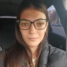 Elena M poza de pe Taskuri.ro