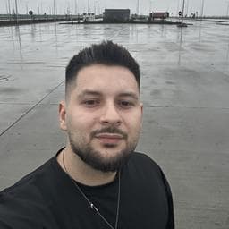 Alexandru S poza de pe Taskuri.ro