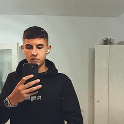 Marius M poza de pe Taskuri.ro