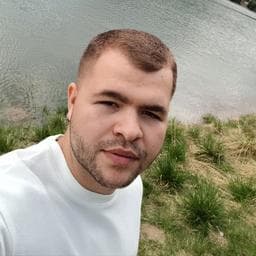 George daniel D poza de pe Taskuri.ro