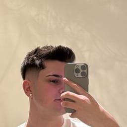 George L poza de pe Taskuri.ro