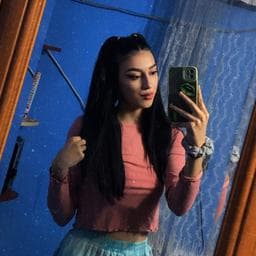 Alexandra C poza de pe Taskuri.ro