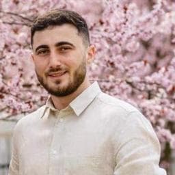 Alexandru M poza de pe Taskuri.ro