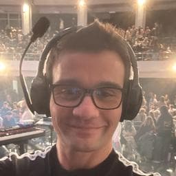 Iulian I poza de pe Taskuri.ro