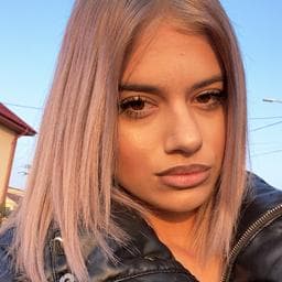 Alexandra V poza de pe Taskuri.ro