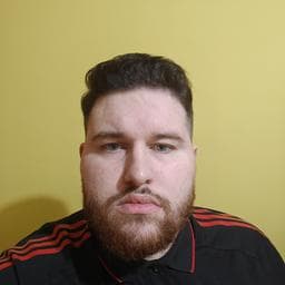 Valentin R poza de pe Taskuri.ro