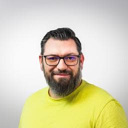 Patrick H poza de pe Taskuri.ro