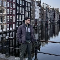 Remus R poza de pe Taskuri.ro