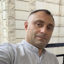 Ciprian F poza de pe Taskuri.ro