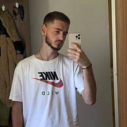 Petrică L poza de pe Taskuri.ro