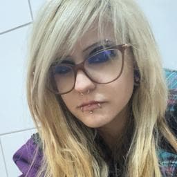 karina h poza de pe Taskuri.ro