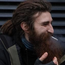 Robert B poza de pe Taskuri.ro