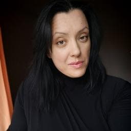 Oana R profile