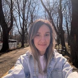 Andreea M poza de pe Taskuri.ro
