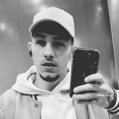 Mario cristian O poza de pe Taskuri.ro