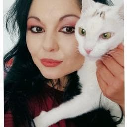 Judy C poza de pe Taskuri.ro