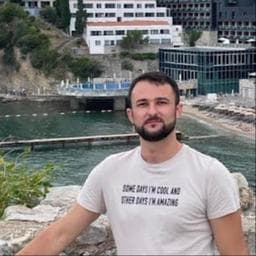 Stefan M poza de pe Taskuri.ro