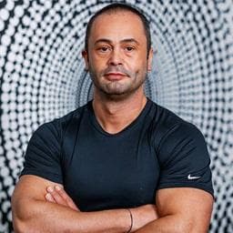 Claudiu C poza de pe Taskuri.ro