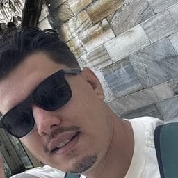 Ionut V poza de pe Taskuri.ro