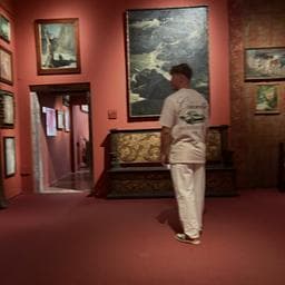 Iulian V poza de pe Taskuri.ro