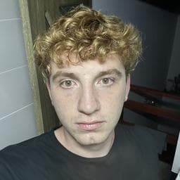 Mario D poza de pe Taskuri.ro