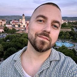 Daniel M poza de pe Taskuri.ro