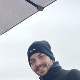 Alexandru N poza de pe Taskuri.ro