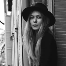 Ana M. Taskuri.ro
