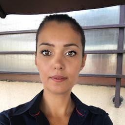 Profilul lui Miruna A