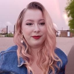 Teodora I poza de pe Taskuri.ro