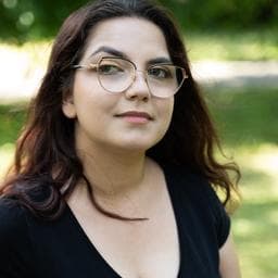 Klara natalia T poza de pe Taskuri.ro