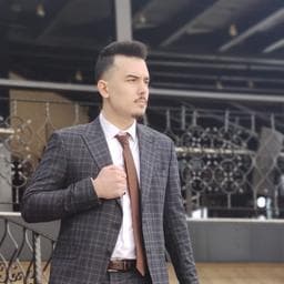 Maximilian T poza de pe Taskuri.ro