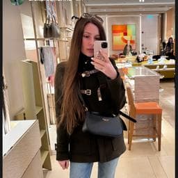 Alexandra Z. Taskuri.ro