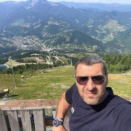 Profilul lui Costel A