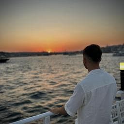 Andrei B poza de pe Taskuri.ro