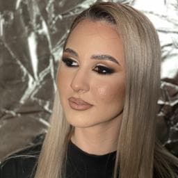 Andra stefania M poza de pe Taskuri.ro