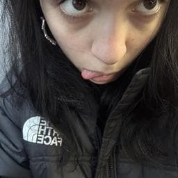 Romina H poza de pe Taskuri.ro